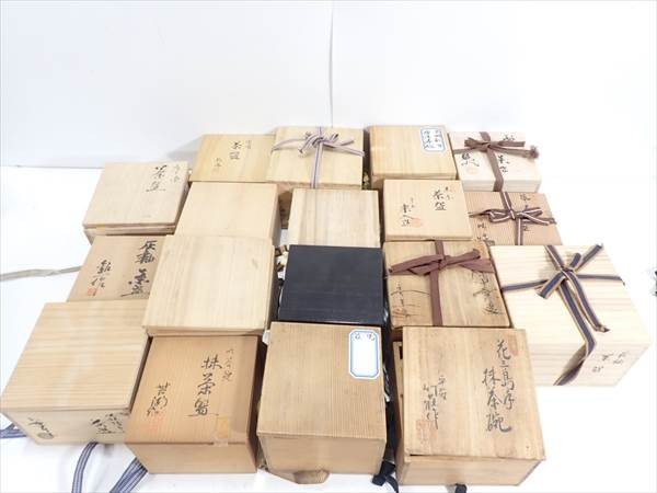 茶道具をはじめ、骨董品の買取を致しました。
